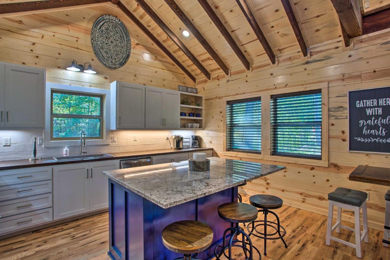 Luxe Broken Bow Cabin Game Room, Fire Pit And Deck! ภายนอก รูปภาพ