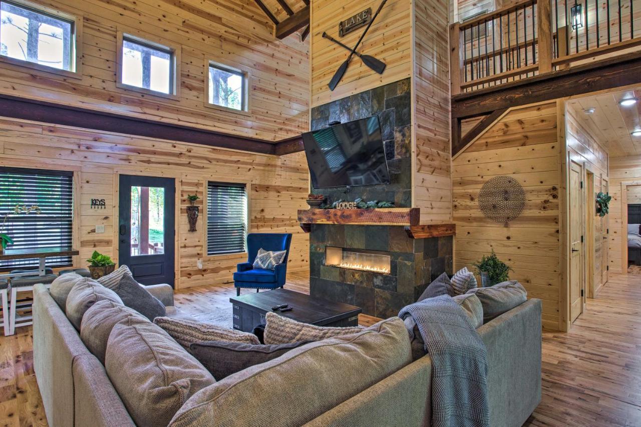 Luxe Broken Bow Cabin Game Room, Fire Pit And Deck! ภายนอก รูปภาพ