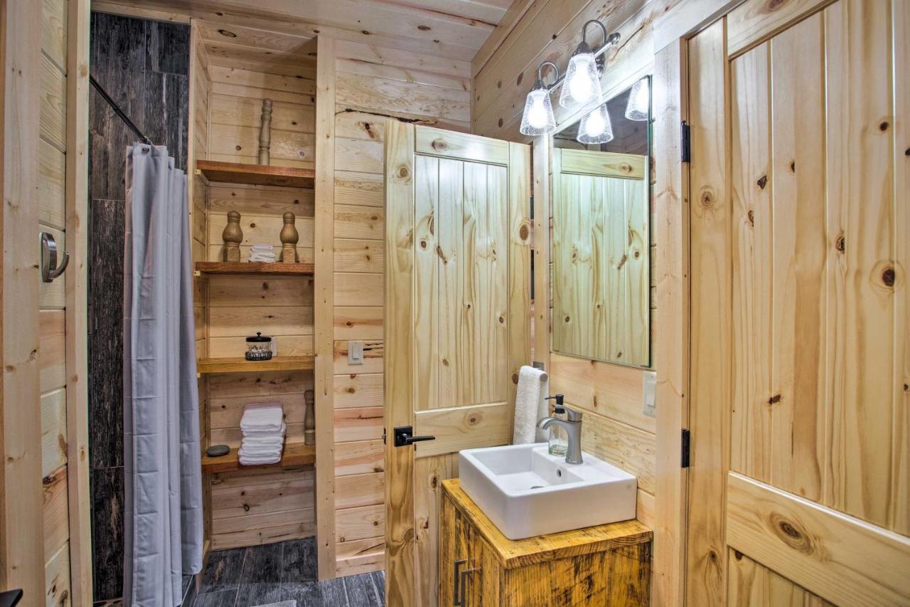 Luxe Broken Bow Cabin Game Room, Fire Pit And Deck! ภายนอก รูปภาพ