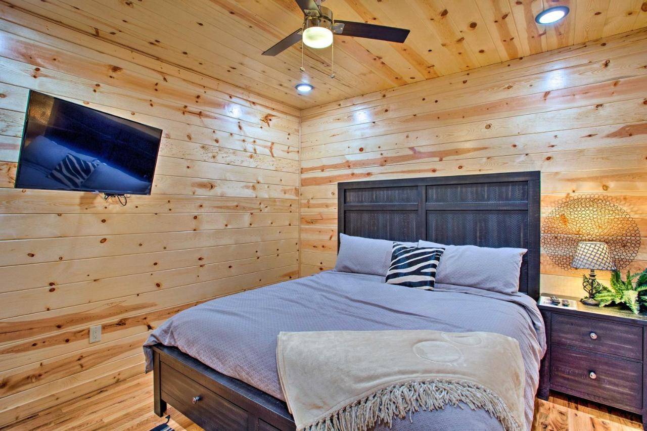 Luxe Broken Bow Cabin Game Room, Fire Pit And Deck! ภายนอก รูปภาพ